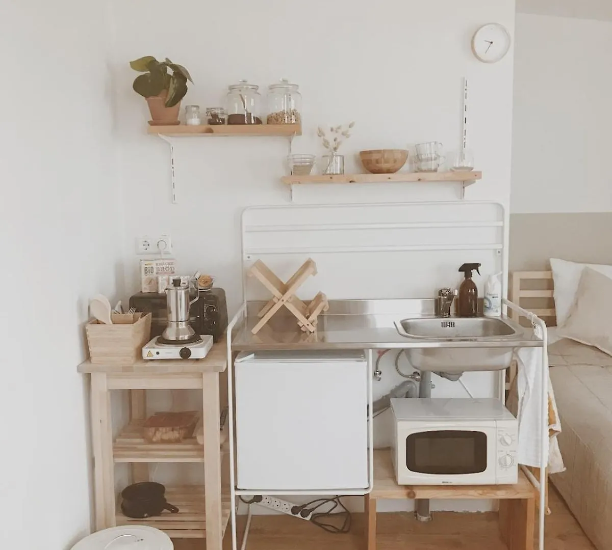 Unique Tiny House Close To Ams Airport With Hottub Rijsenhout Chalet